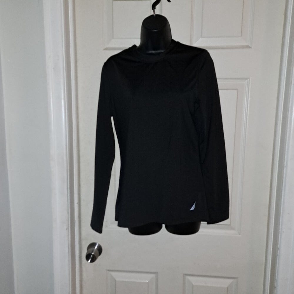 Nautica athletic top size large